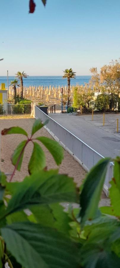 Hotel Rosanna 3 Stelle Superior Lido di Jesolo Eksteriør billede