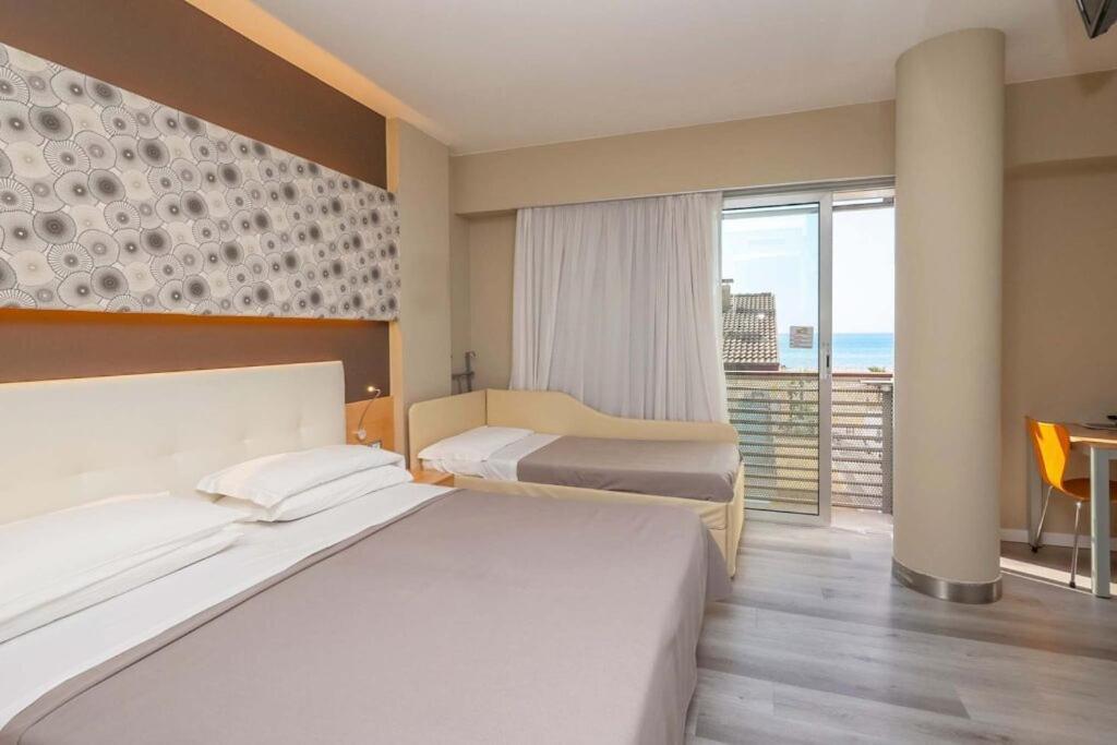 Hotel Rosanna 3 Stelle Superior Lido di Jesolo Eksteriør billede