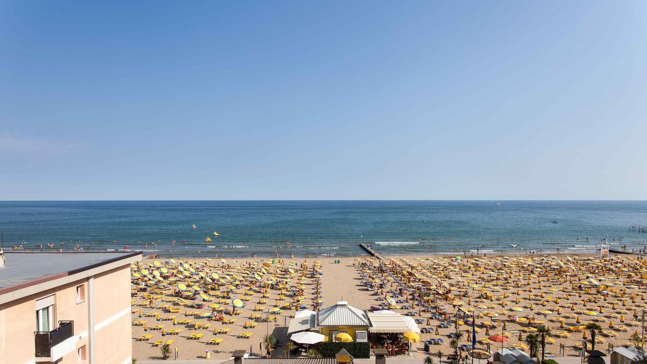 Hotel Rosanna 3 Stelle Superior Lido di Jesolo Eksteriør billede