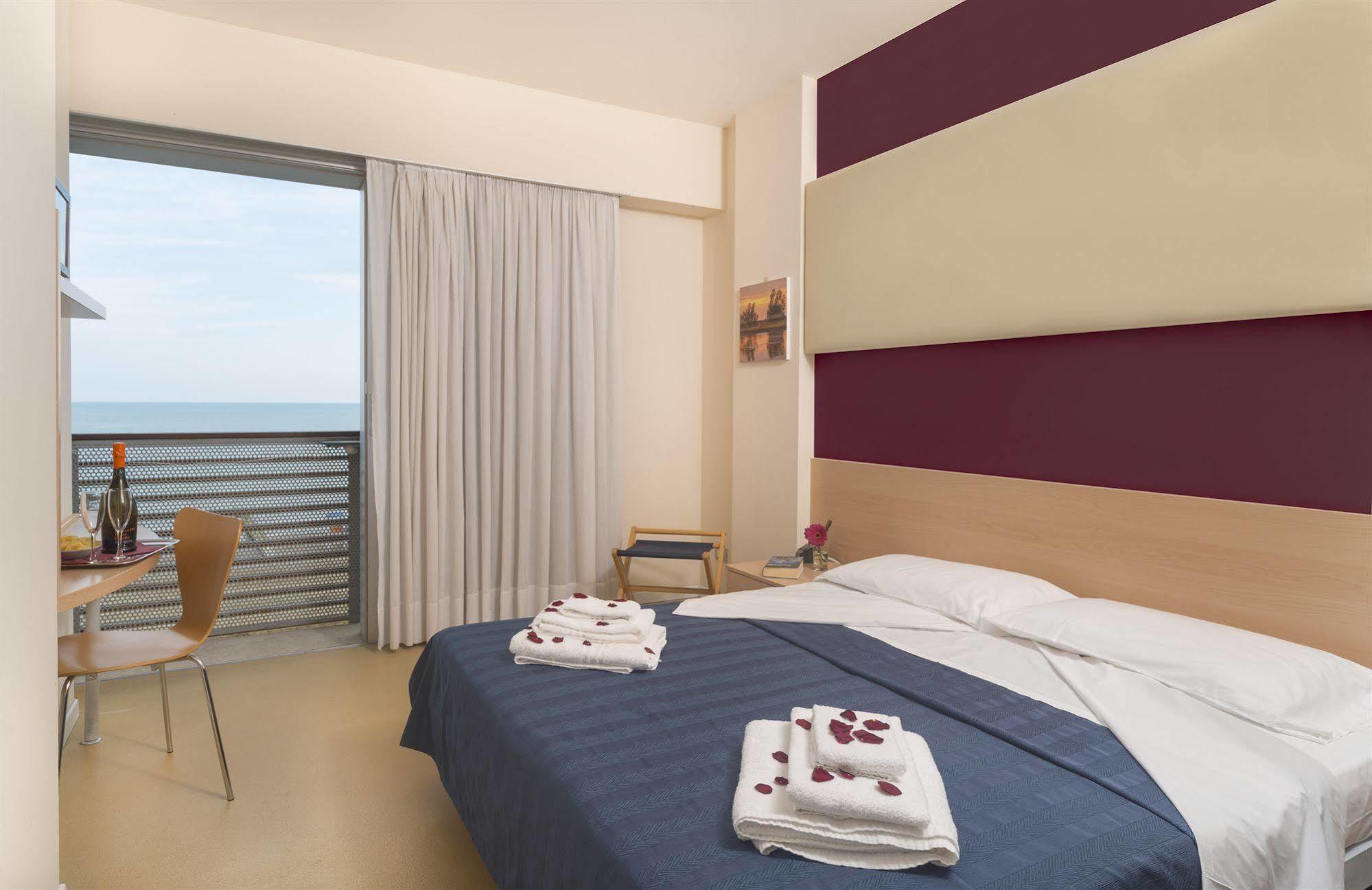 Hotel Rosanna 3 Stelle Superior Lido di Jesolo Eksteriør billede
